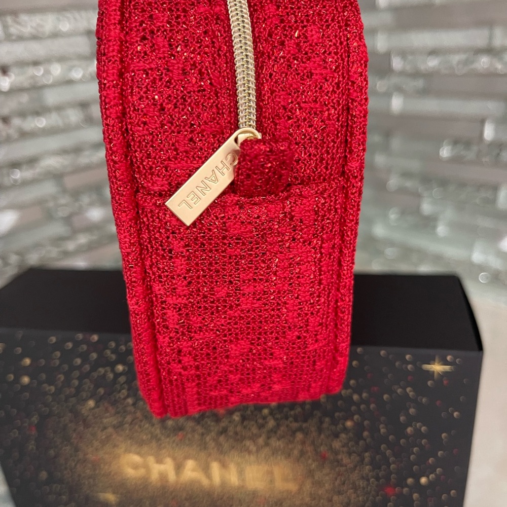 Chanel limited edition pouch - Picture 3 of 4